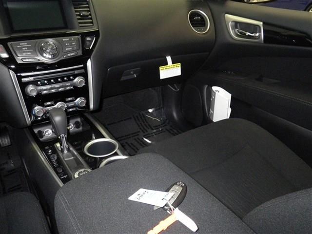 Nissan Pathfinder 2013 photo 19