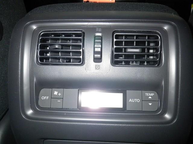 Nissan Pathfinder 2013 photo 20