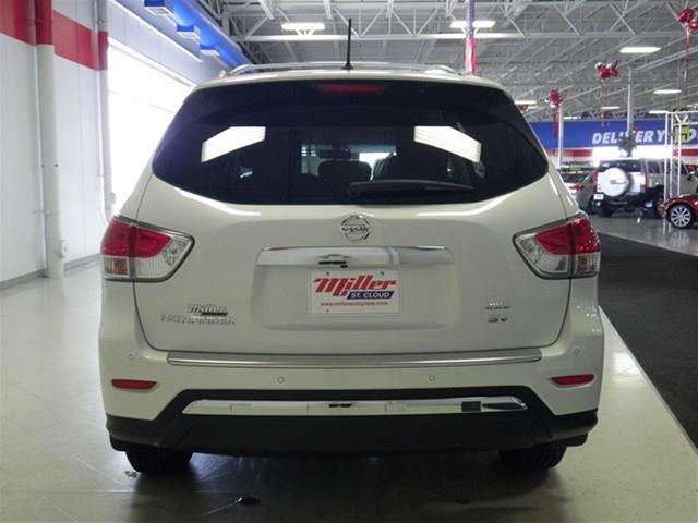 Nissan Pathfinder 2013 photo 3