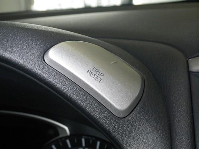 Nissan Pathfinder 2013 photo 8