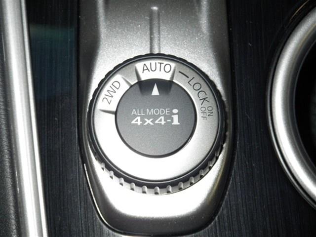 Nissan Pathfinder 2013 photo 9