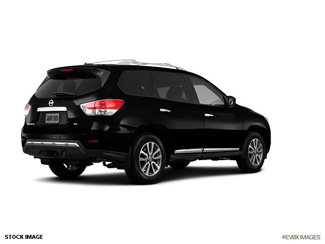Nissan Pathfinder Unknown SUV