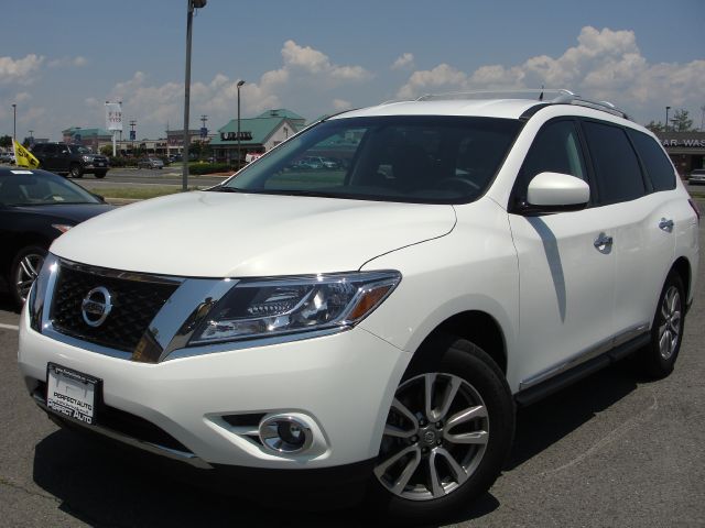 Nissan Pathfinder 2013 photo 3