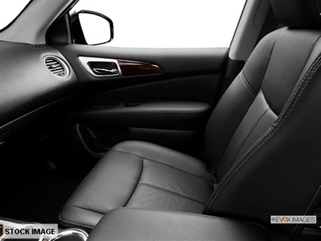 Nissan Pathfinder 2013 photo 3