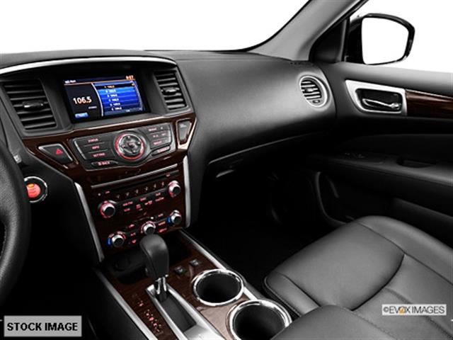 Nissan Pathfinder 2013 photo 6