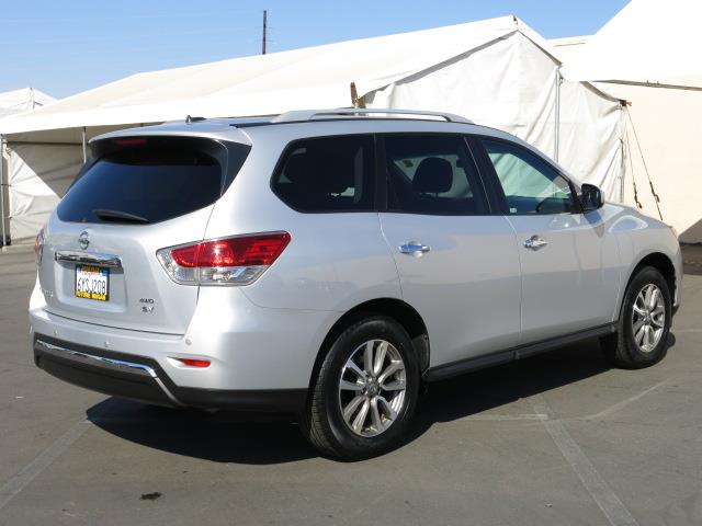 Nissan Pathfinder 2013 photo 1