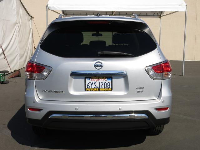 Nissan Pathfinder 2013 photo 4