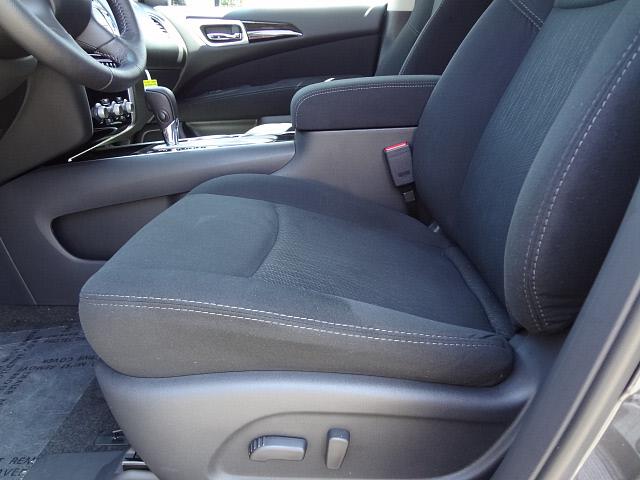 Nissan Pathfinder 2014 photo 1