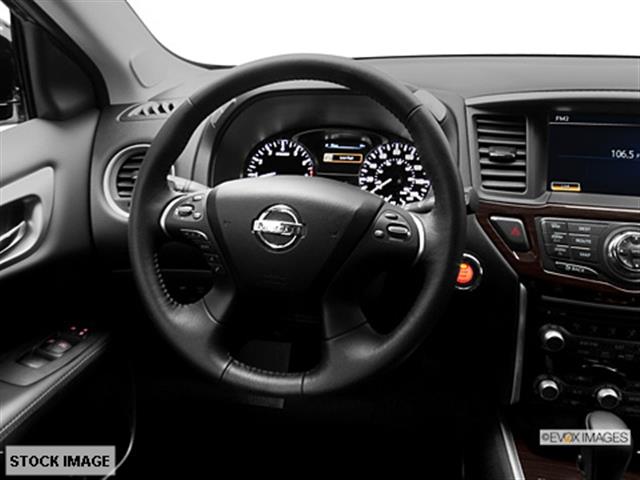 Nissan Pathfinder 2014 photo 1