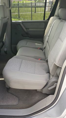 Nissan Pathfinder Armada 2004 photo 8