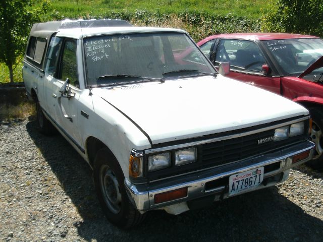 Nissan Pickup 1984 photo 3