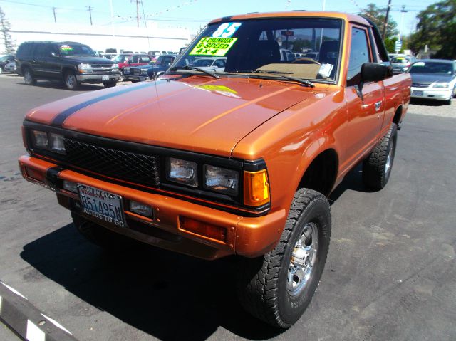 Nissan Pickup Unknown Pickup Truck