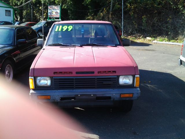 Nissan Pickup 1986 photo 1