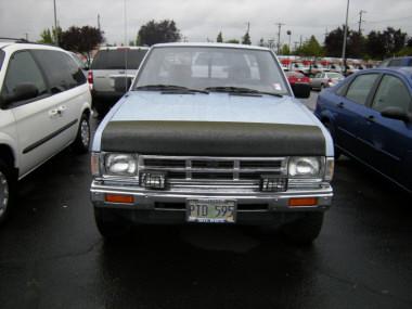 Nissan Pickup 1986 photo 3