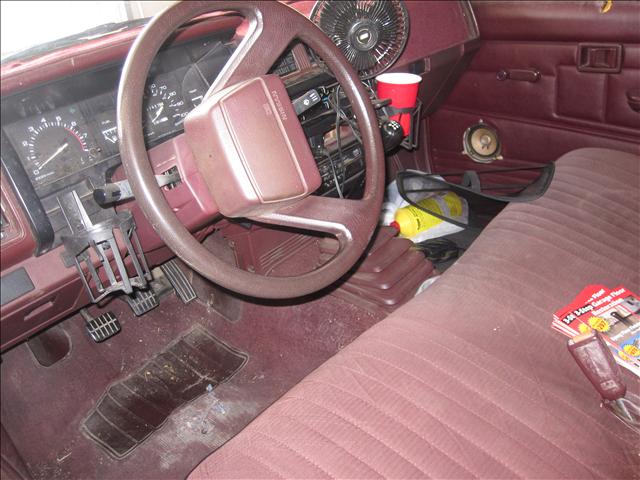 Nissan Pickup 1990 photo 5