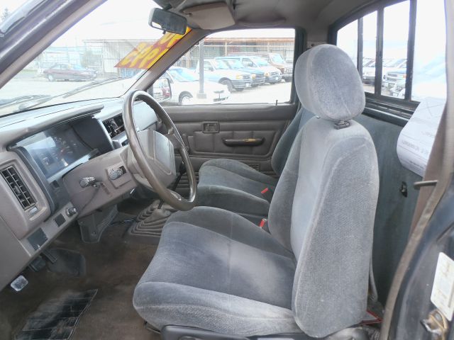 Nissan Pickup Unknown Pickup Truck