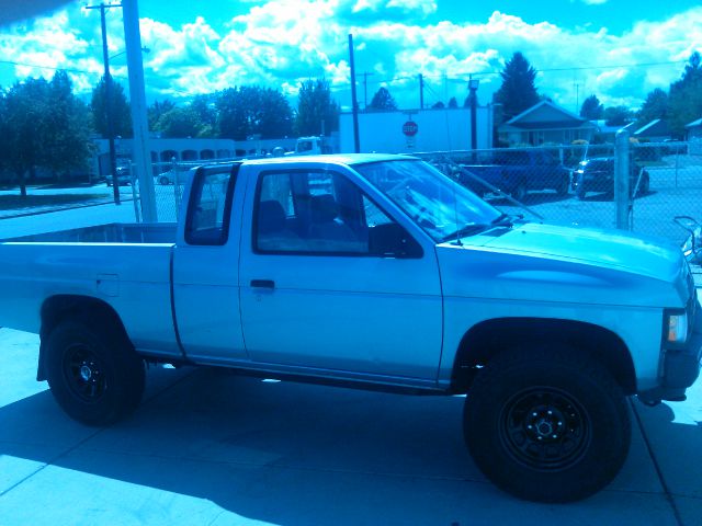 Nissan Pickup Unknown Pickup Truck