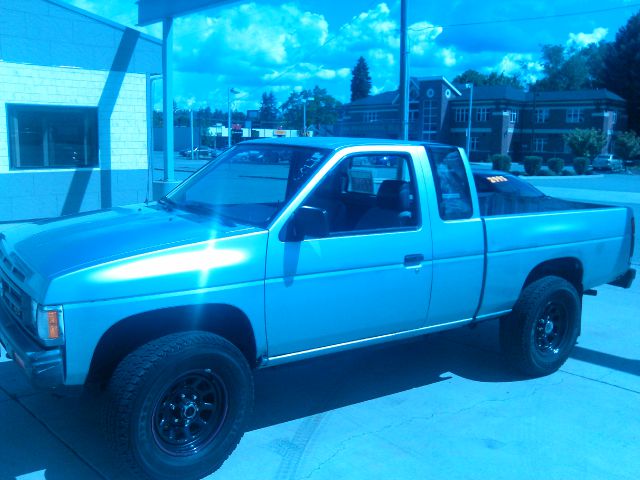 Nissan Pickup 1990 photo 1