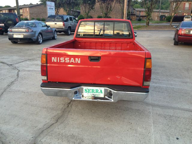 Nissan Pickup 1993 photo 0