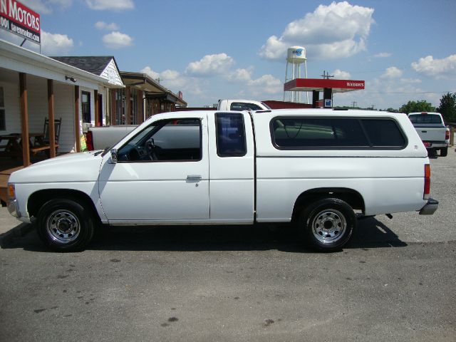 Nissan Pickup 1994 photo 2