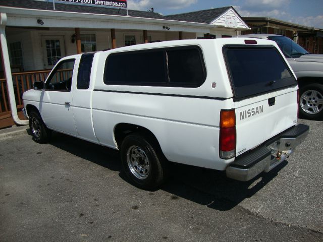 Nissan Pickup 1994 photo 3