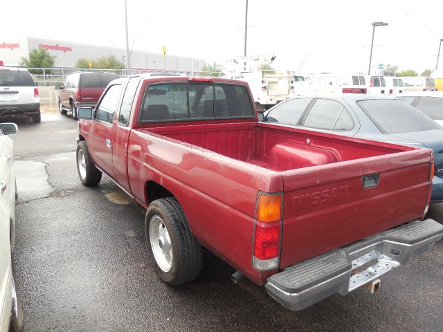 Nissan Pickup 1995 photo 2