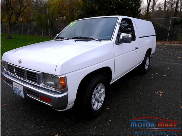 Nissan Pickup 1997 photo 2