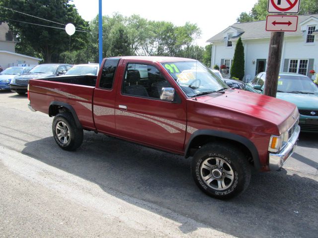 Nissan Pickup Unknown Pickup Truck