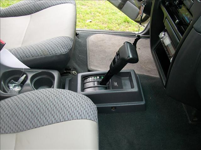 Nissan Pickup 1997 photo 5