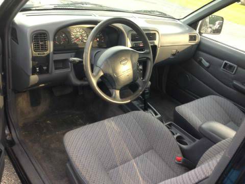 Nissan Pickup 1997 photo 1