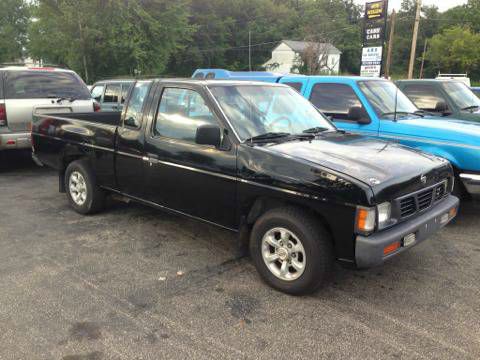 Nissan Pickup 1997 photo 2