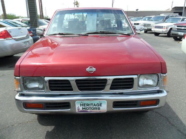 Nissan Pickup 1997 photo 0