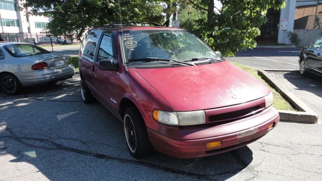 Nissan Quest 1994 photo 2