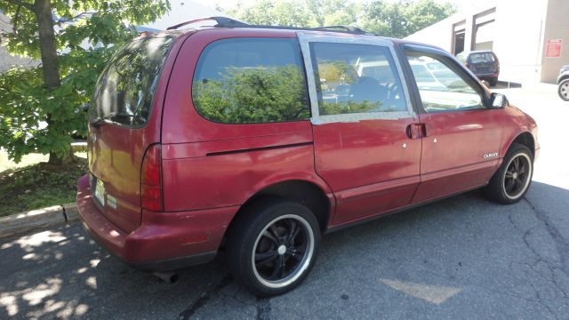 Nissan Quest 1994 photo 4