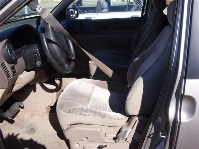 Nissan Quest 4WD Crew Cab 130 LTZ MiniVan