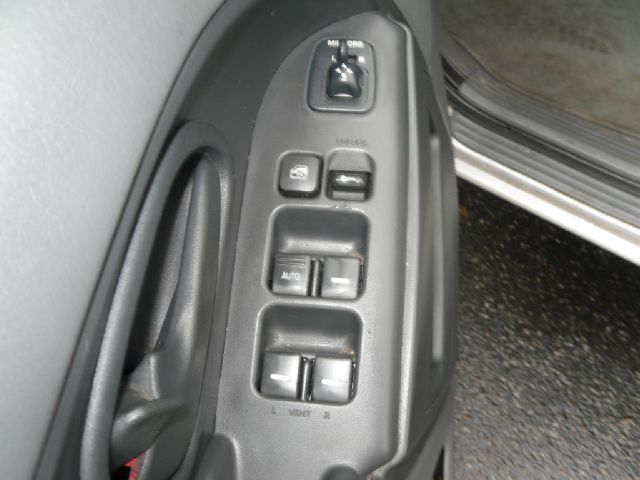 Nissan Quest 1999 photo 8