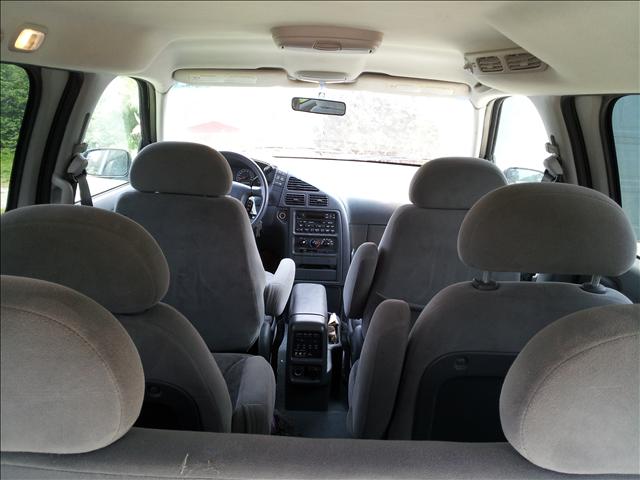 Nissan Quest 2001 photo 2