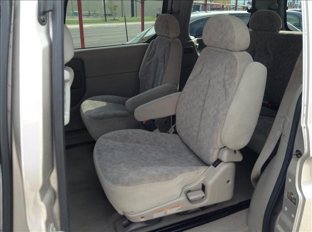 Nissan Quest 2002 photo 5