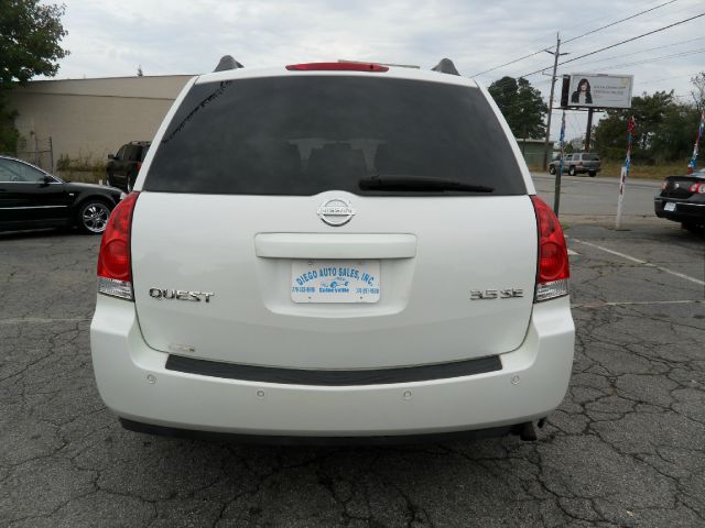 Nissan Quest 2004 photo 1