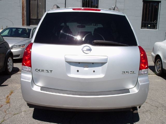 Nissan Quest 2004 photo 4