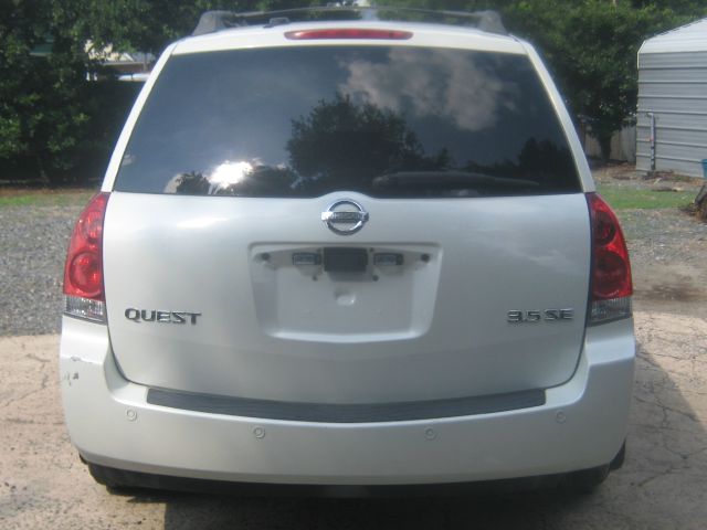 Nissan Quest 2004 photo 1