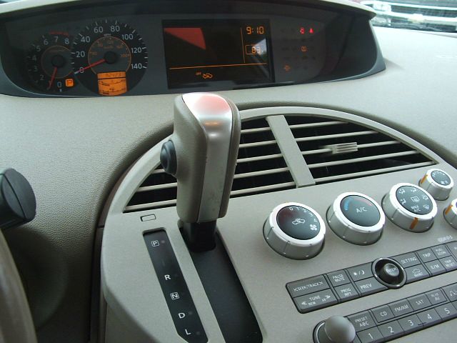 Nissan Quest 2004 photo 1