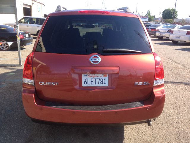 Nissan Quest Supercab 139 XLT 4WD MiniVan