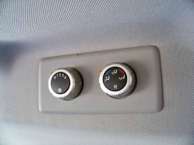 Nissan Quest 2004 photo 3