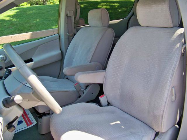 Nissan Quest 2004 photo 8