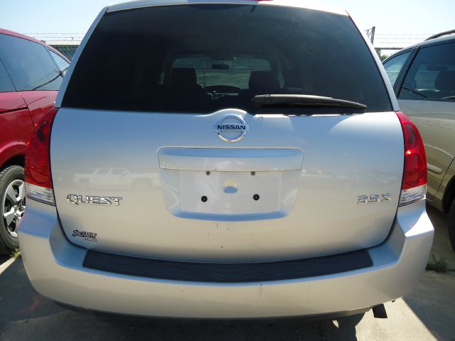 Nissan Quest 2004 photo 2