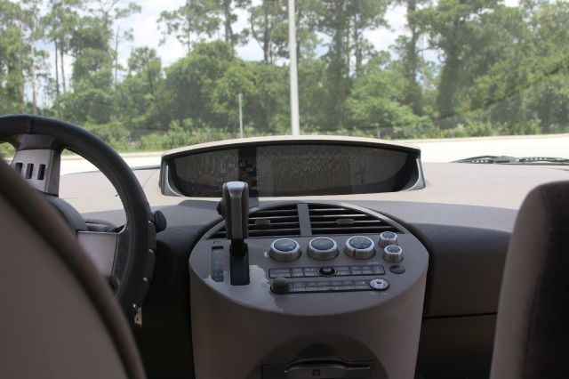 Nissan Quest 2004 photo 2