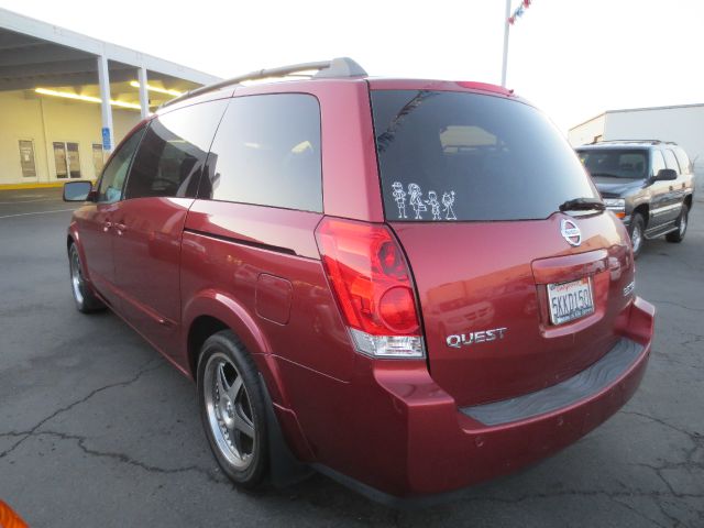 Nissan Quest 2004 photo 1
