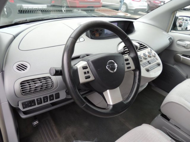Nissan Quest 2004 photo 2