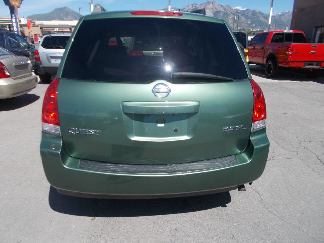Nissan Quest 2004 photo 2